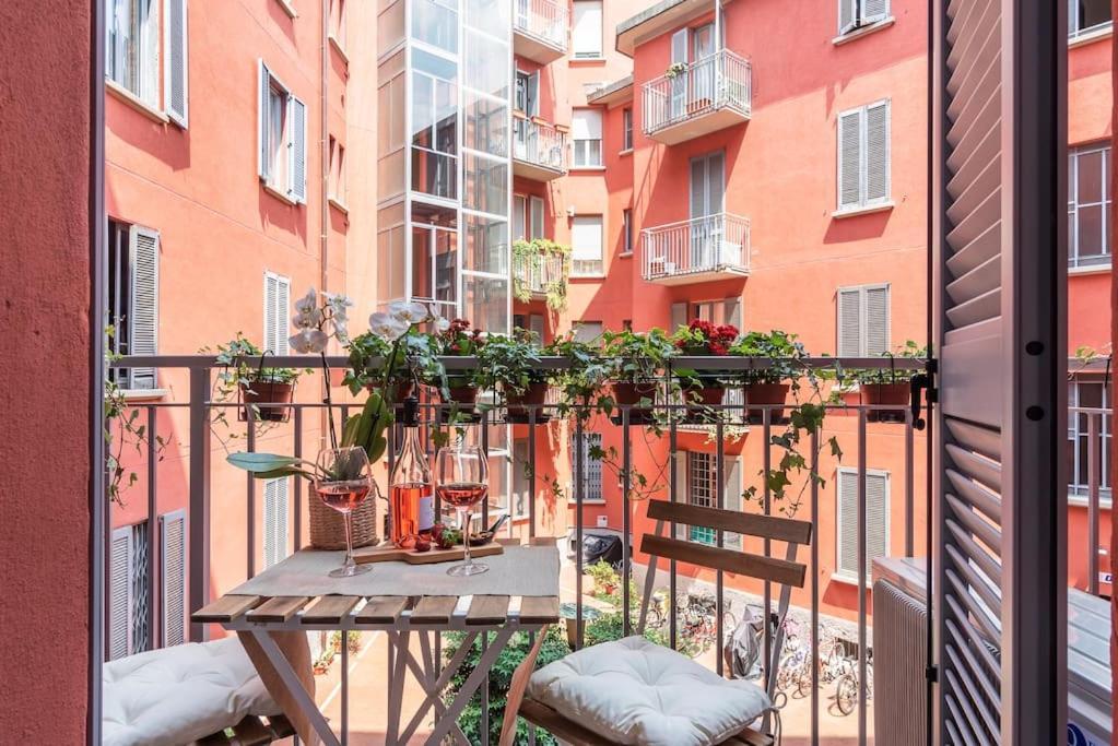 Ferienwohnung New Jungle & Charming Flat - Zona De Angeli Mailand Exterior foto