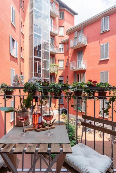 Ferienwohnung New Jungle & Charming Flat - Zona De Angeli Mailand Exterior foto