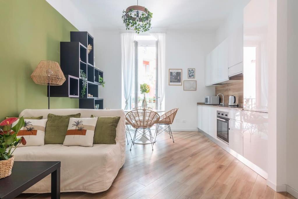 Ferienwohnung New Jungle & Charming Flat - Zona De Angeli Mailand Exterior foto